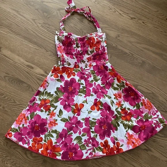 Sundress - Picture 3 of 3